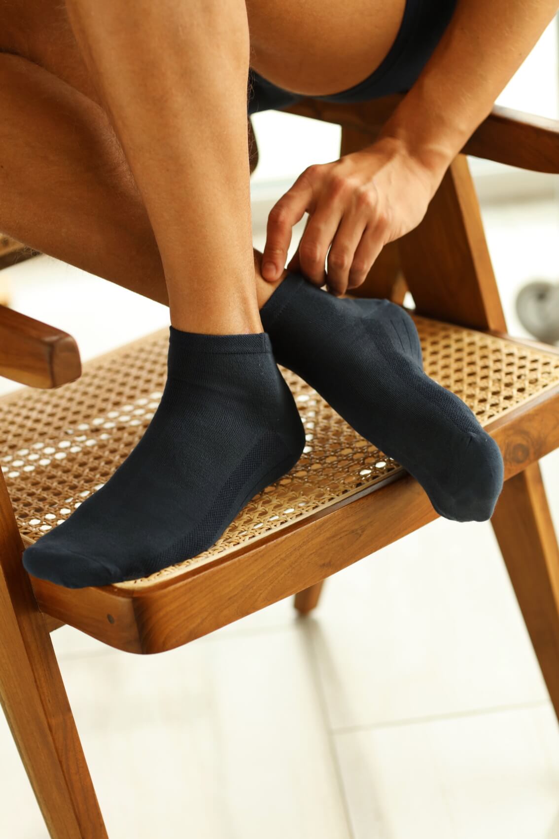 Men's fine gauge low cut bamboo socks